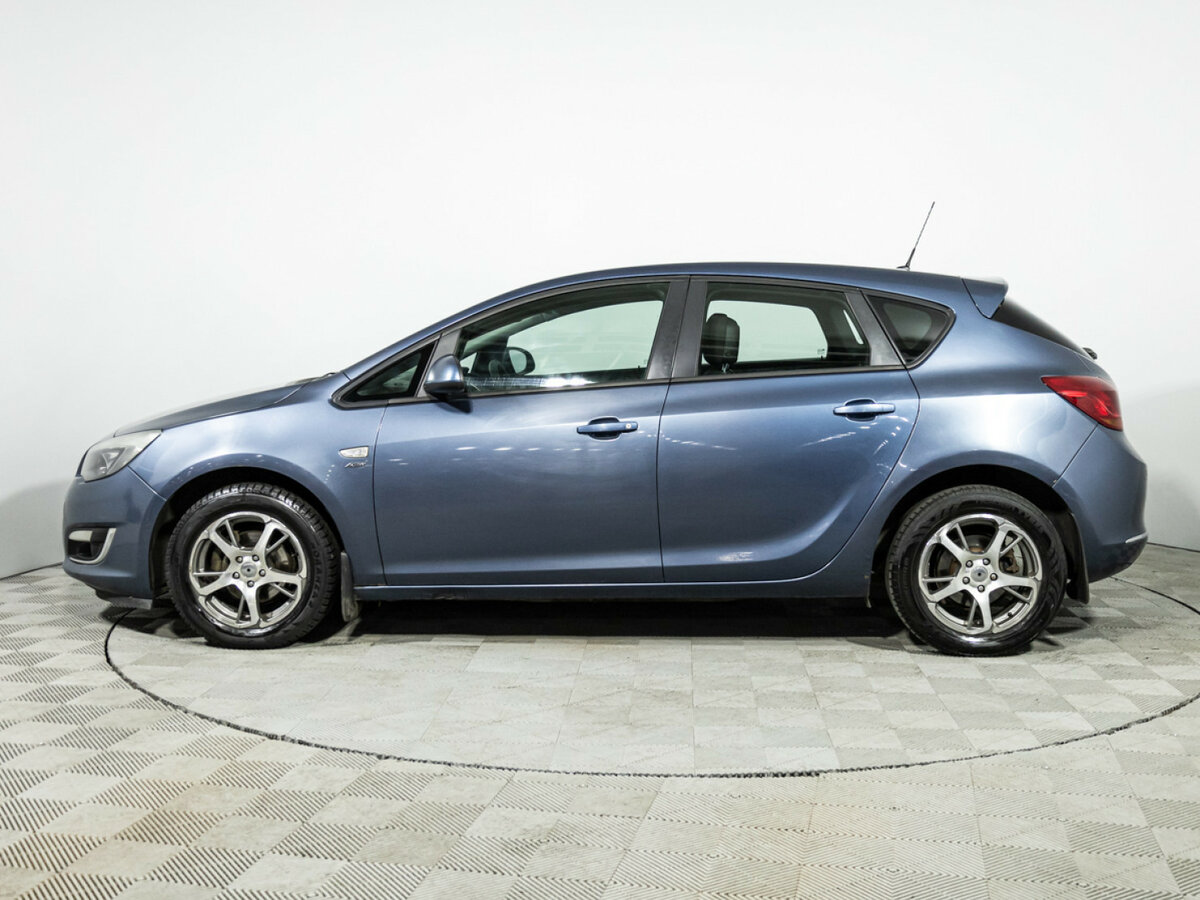 Opel Astra с пробегом — 2013 год. Фото: #7