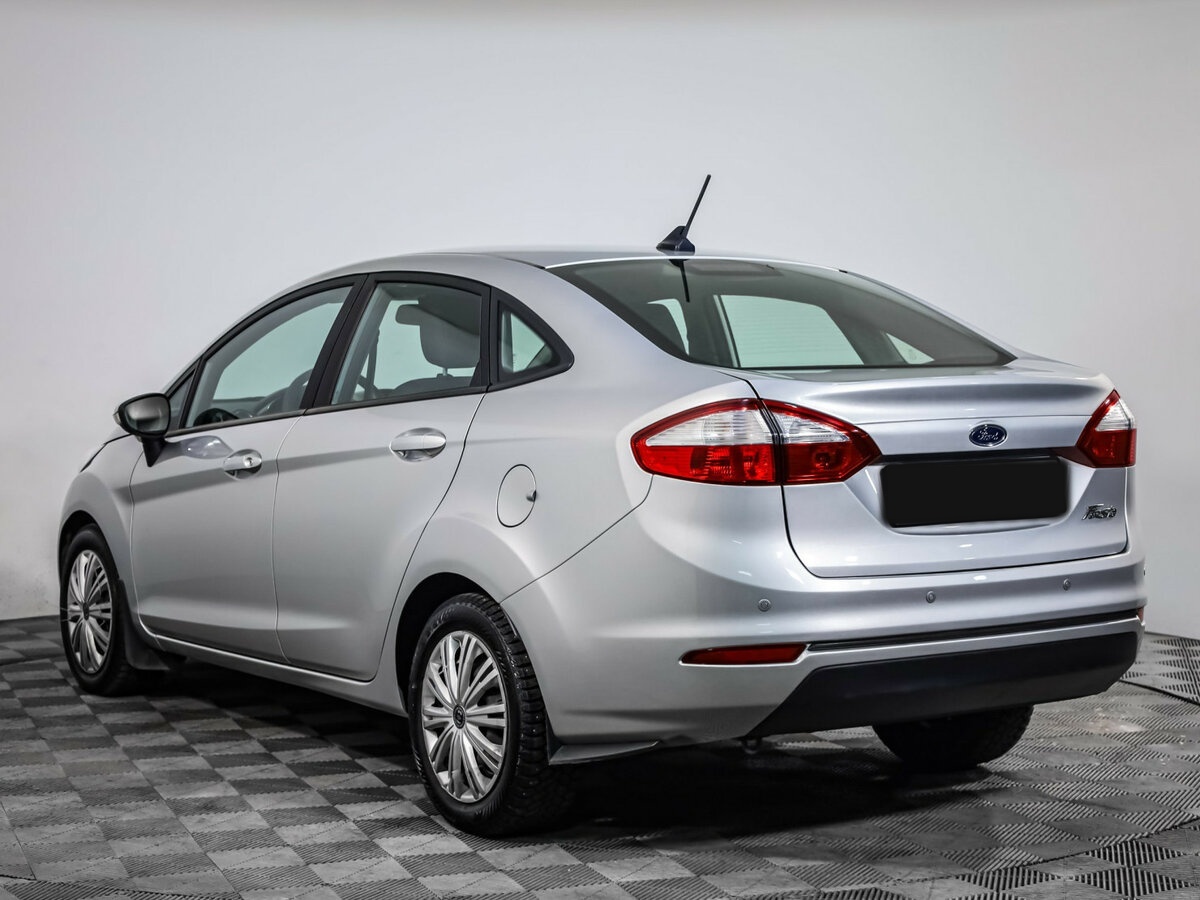 Ford Fiesta с пробегом — 2016 год. Фото: #5