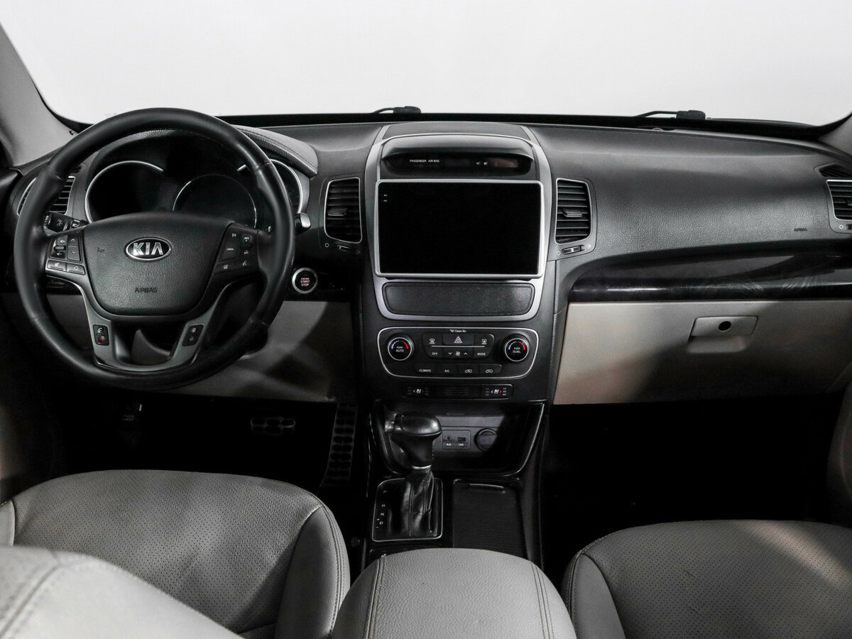 Kia Sorento с пробегом — 2013 год. Фото: #11