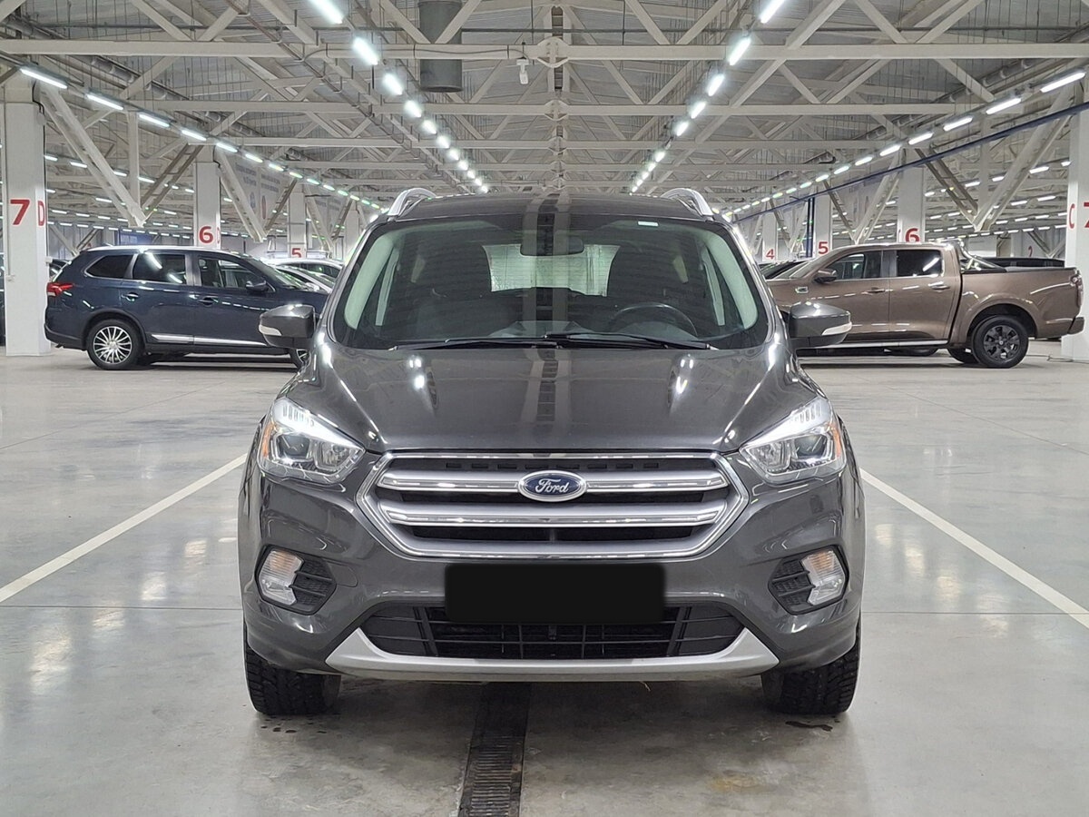 Ford Kuga с пробегом — 2016 год. Фото: #1