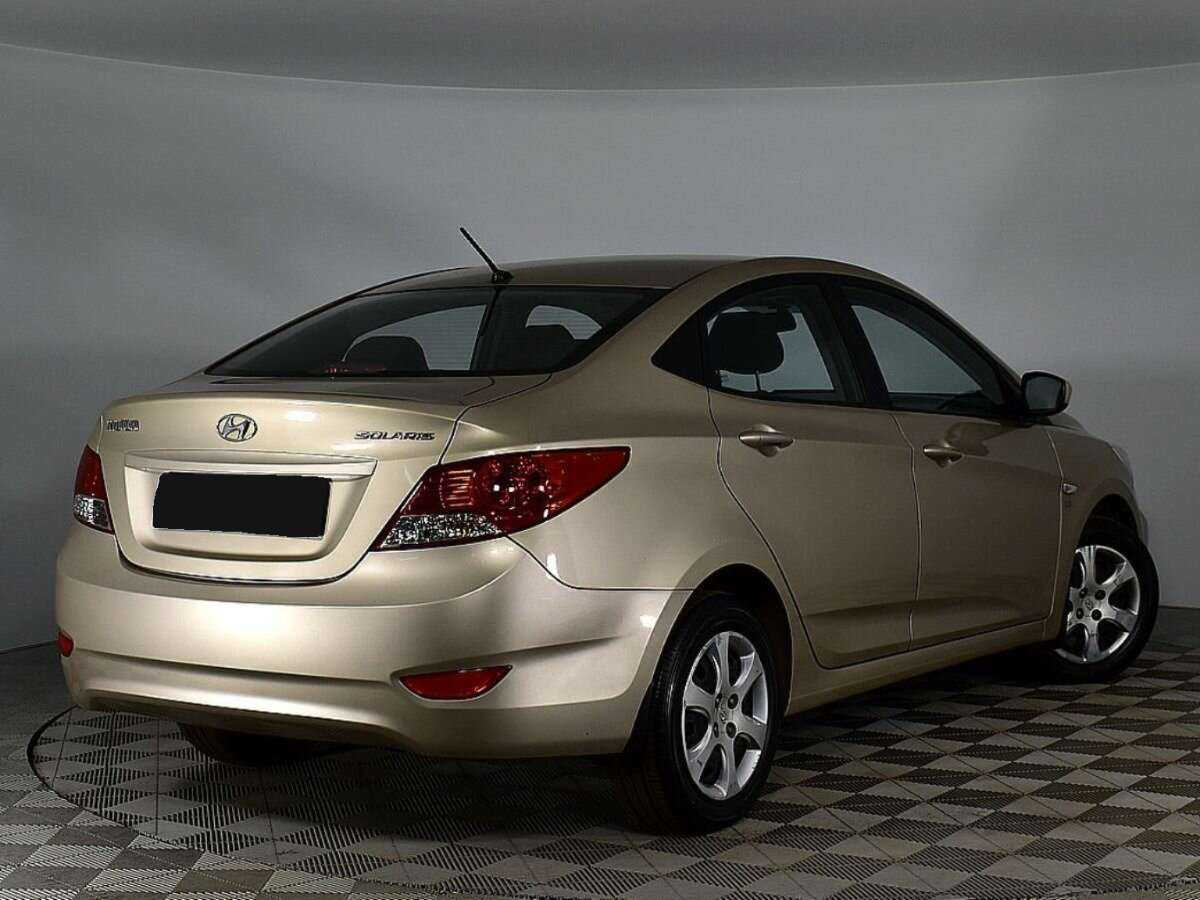 Hyundai Solaris с пробегом — 2014 год. Фото: #1