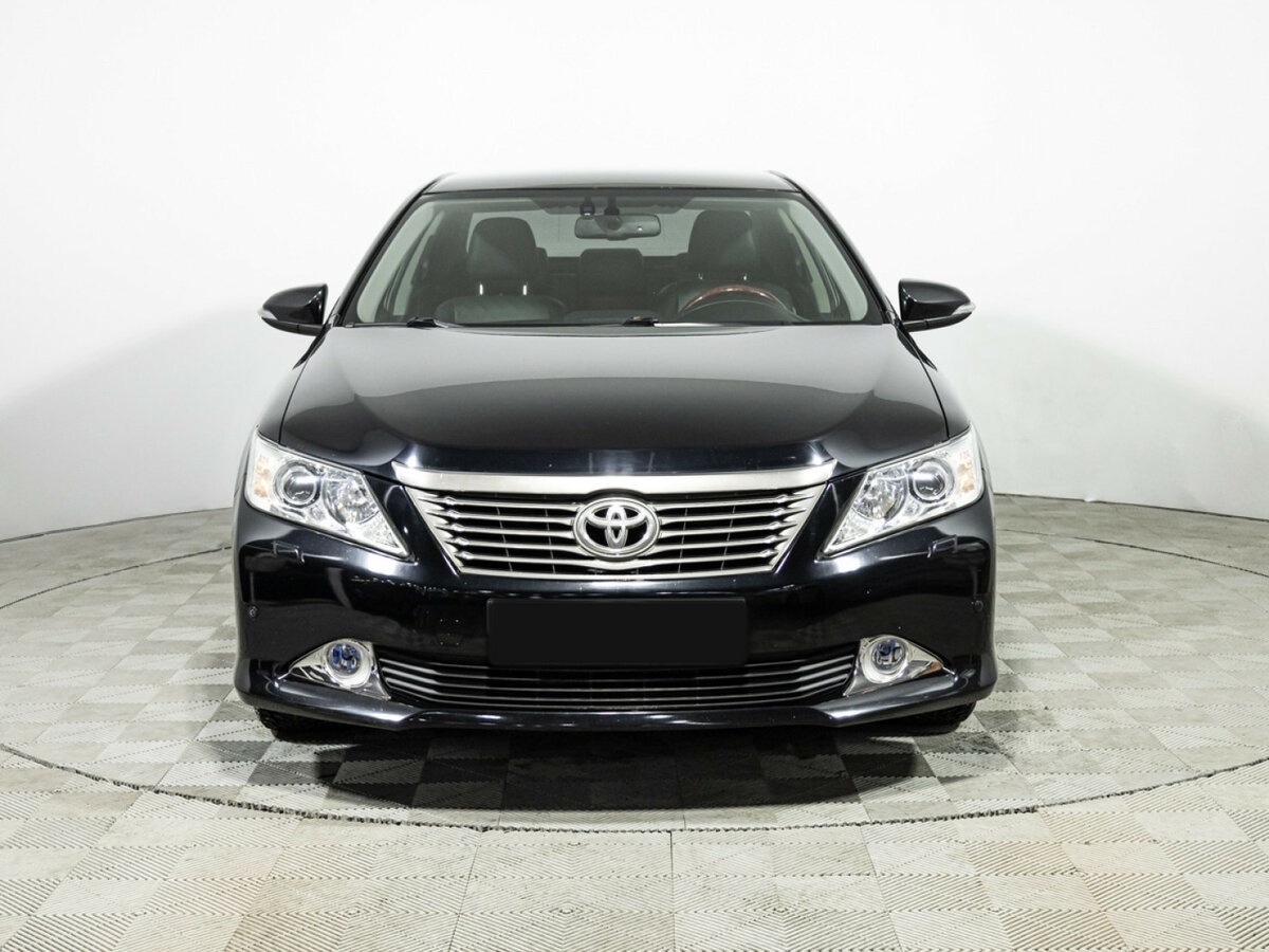 Toyota Camry с пробегом — 2012 год. Фото: #1