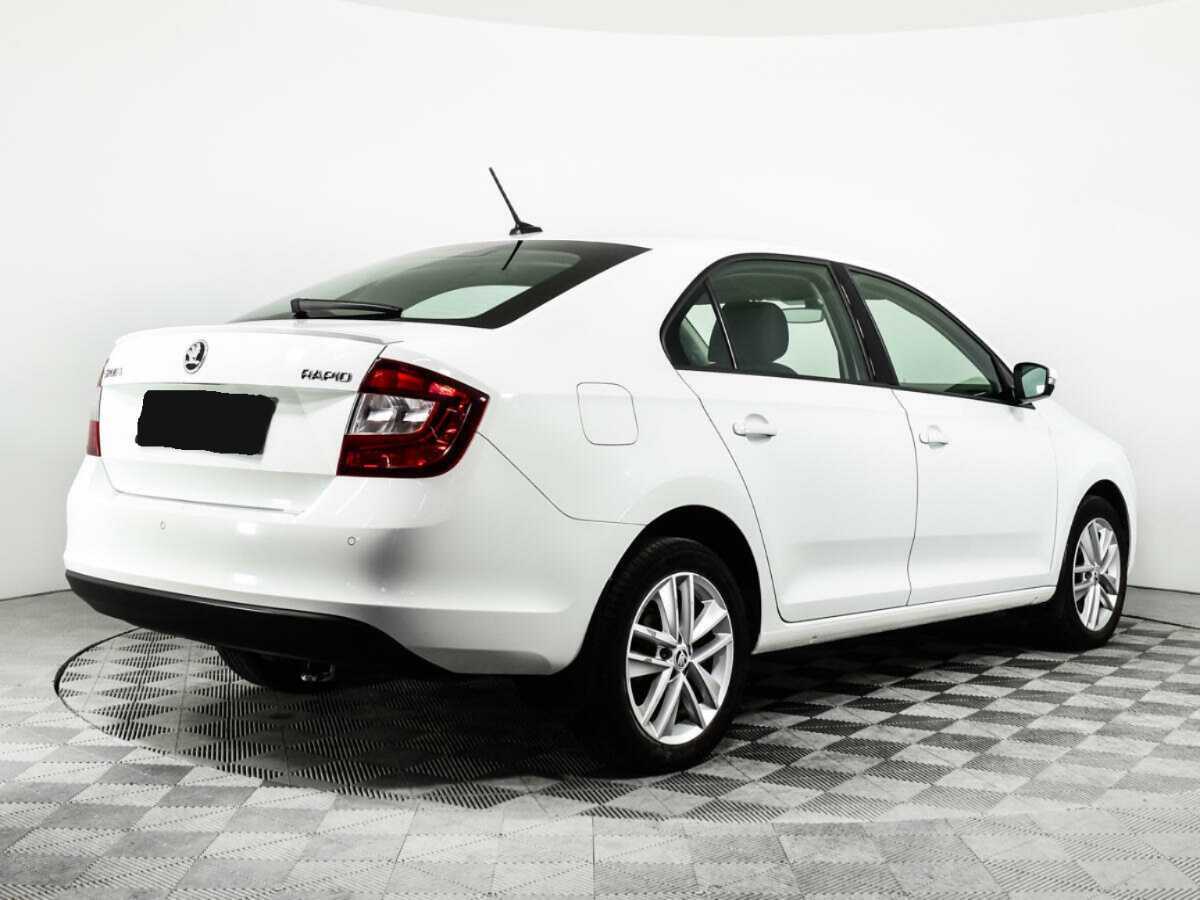 Skoda Rapid с пробегом — 2018 год. Фото: #4