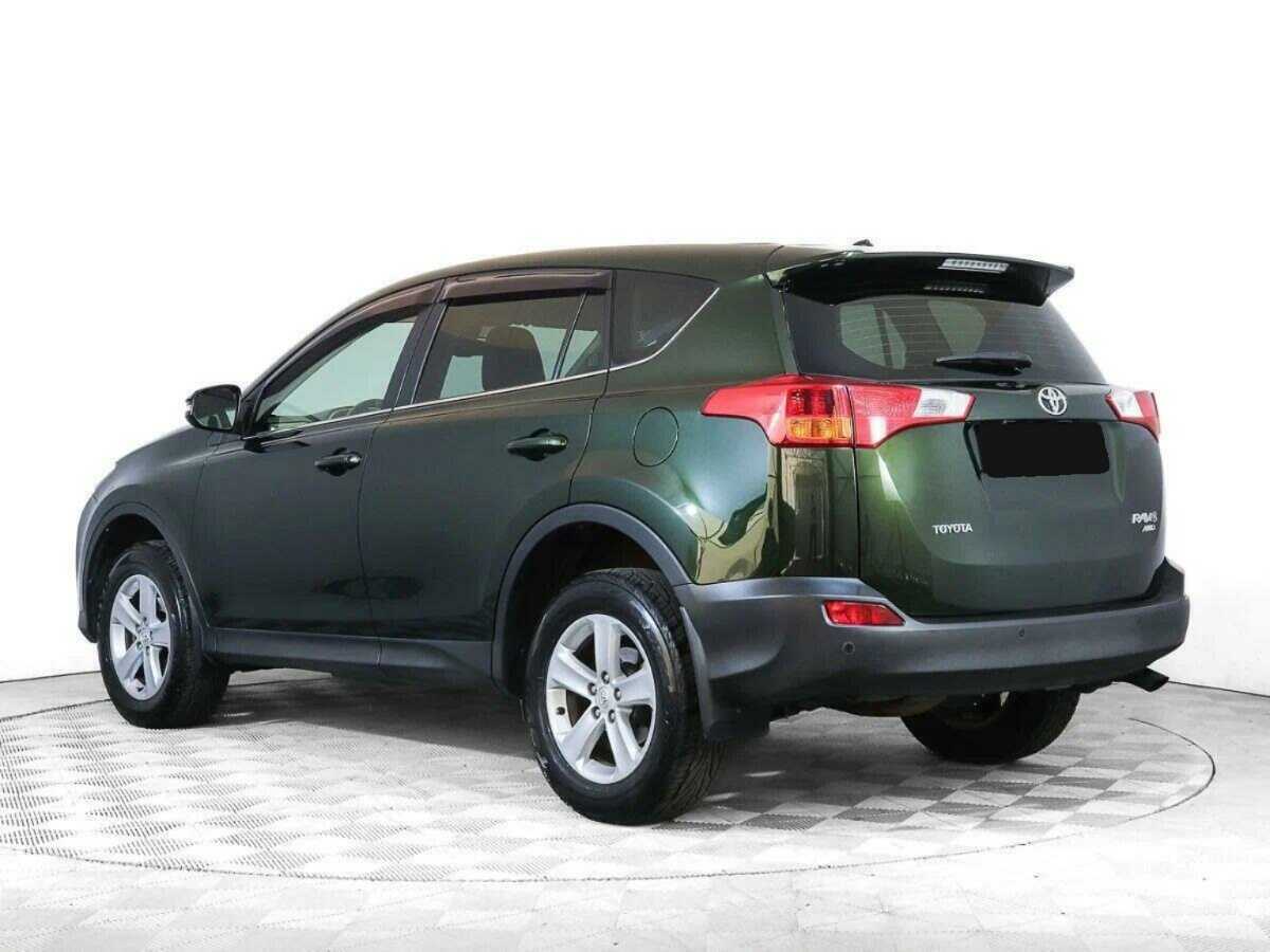 Toyota RAV4 с пробегом — 2012 год. Фото: #6