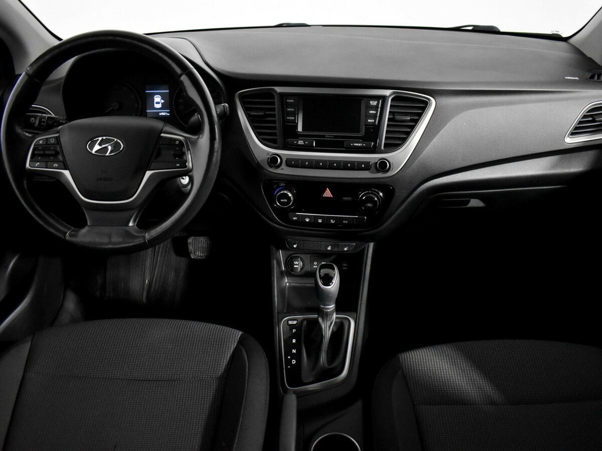 Hyundai Solaris с пробегом — 2017 год. Фото: #12