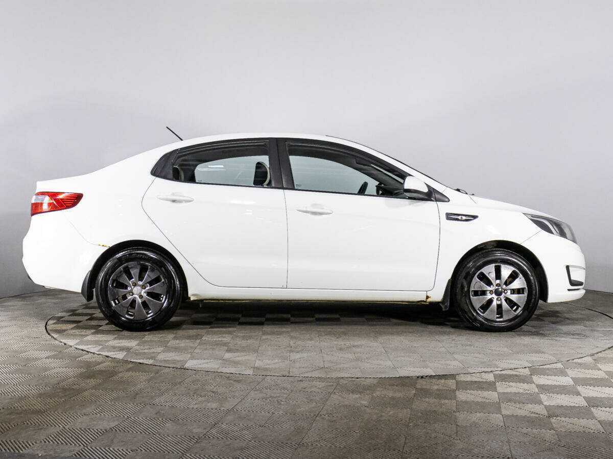 Kia Rio с пробегом — 2012 год. Фото: #3