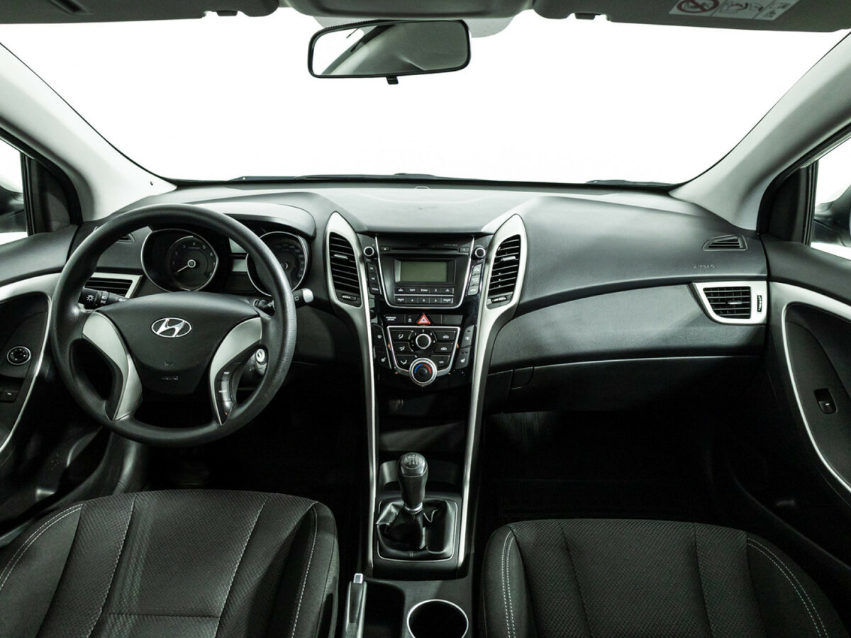 Hyundai i30 с пробегом — 2014 год. Фото: #12