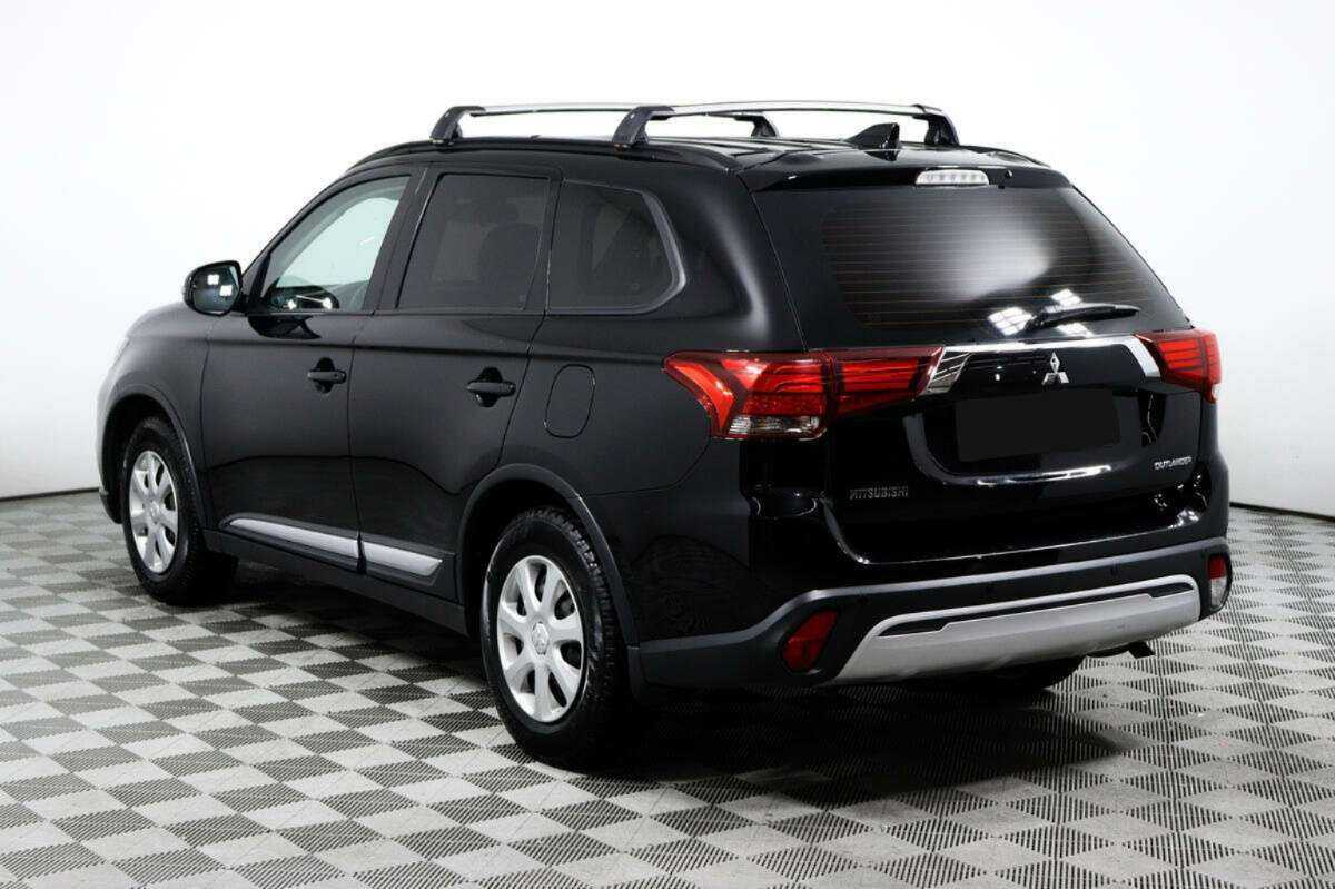 Mitsubishi Outlander с пробегом — 2018 год. Фото: #6