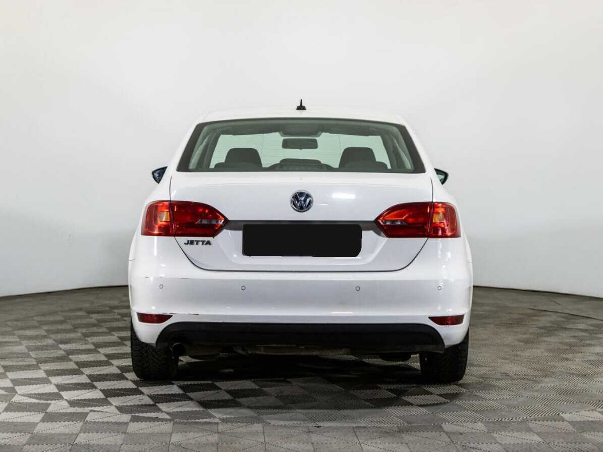 Volkswagen Jetta с пробегом — 2013 год. Фото: #4