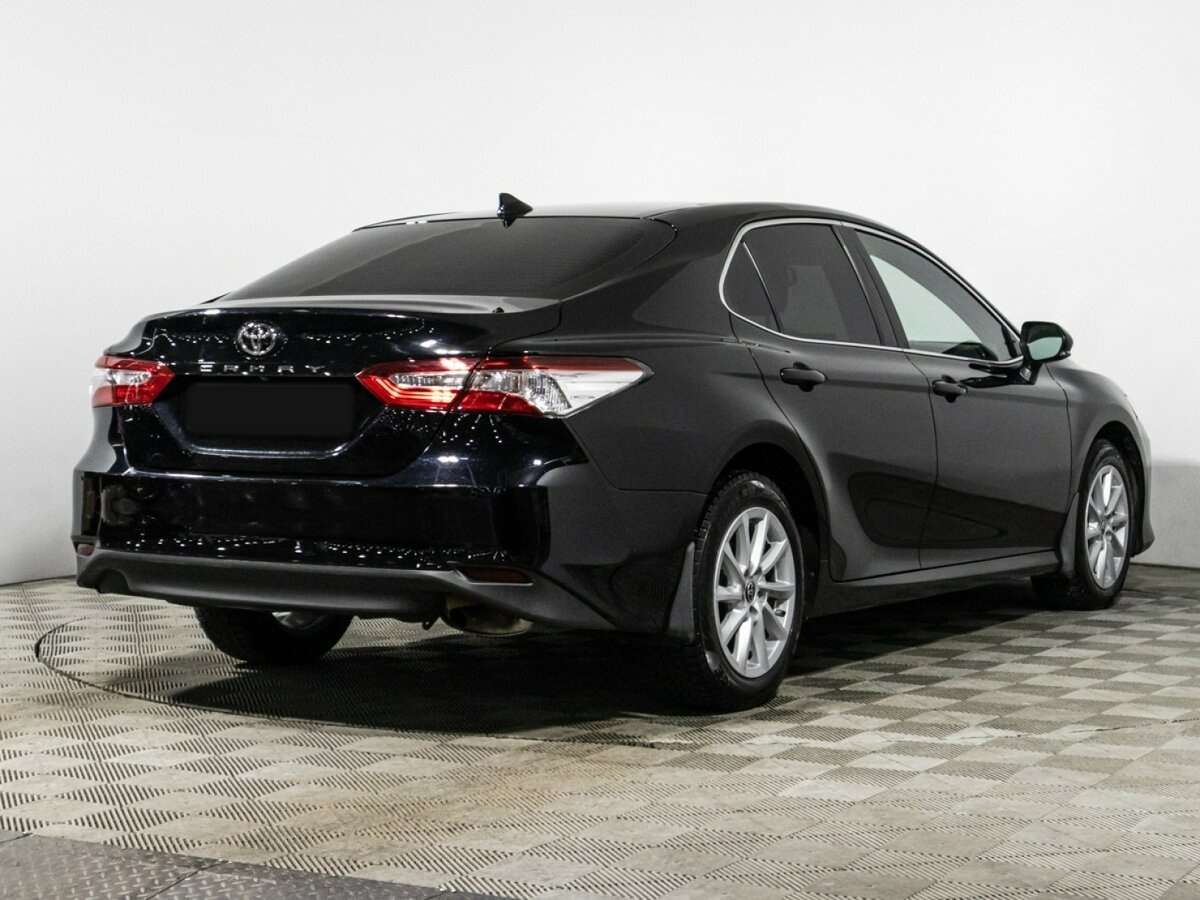 Toyota Camry с пробегом — 2021 год. Фото: #3