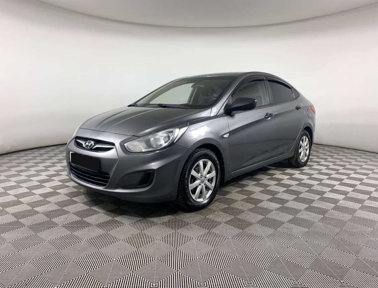 Hyundai Solaris с пробегом — 2012 год. Посмотреть фото