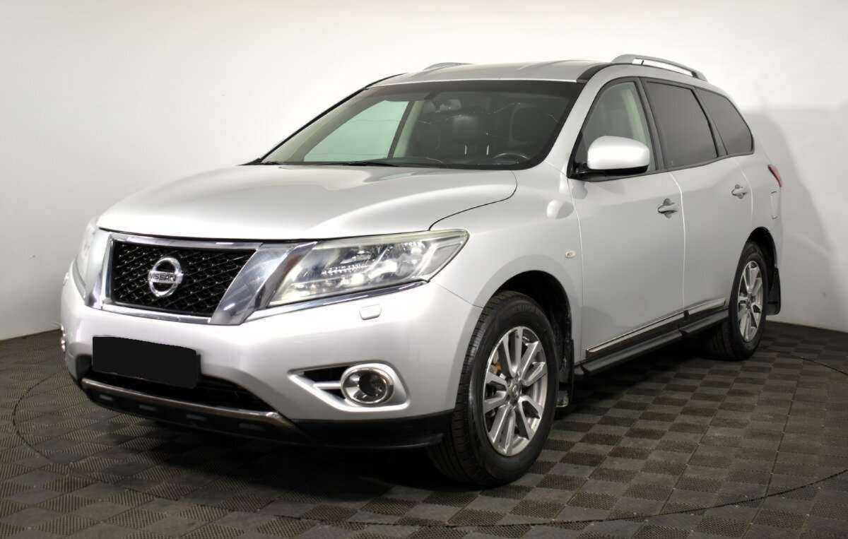 Nissan Pathfinder с пробегом — 2015 год. Посмотреть фото