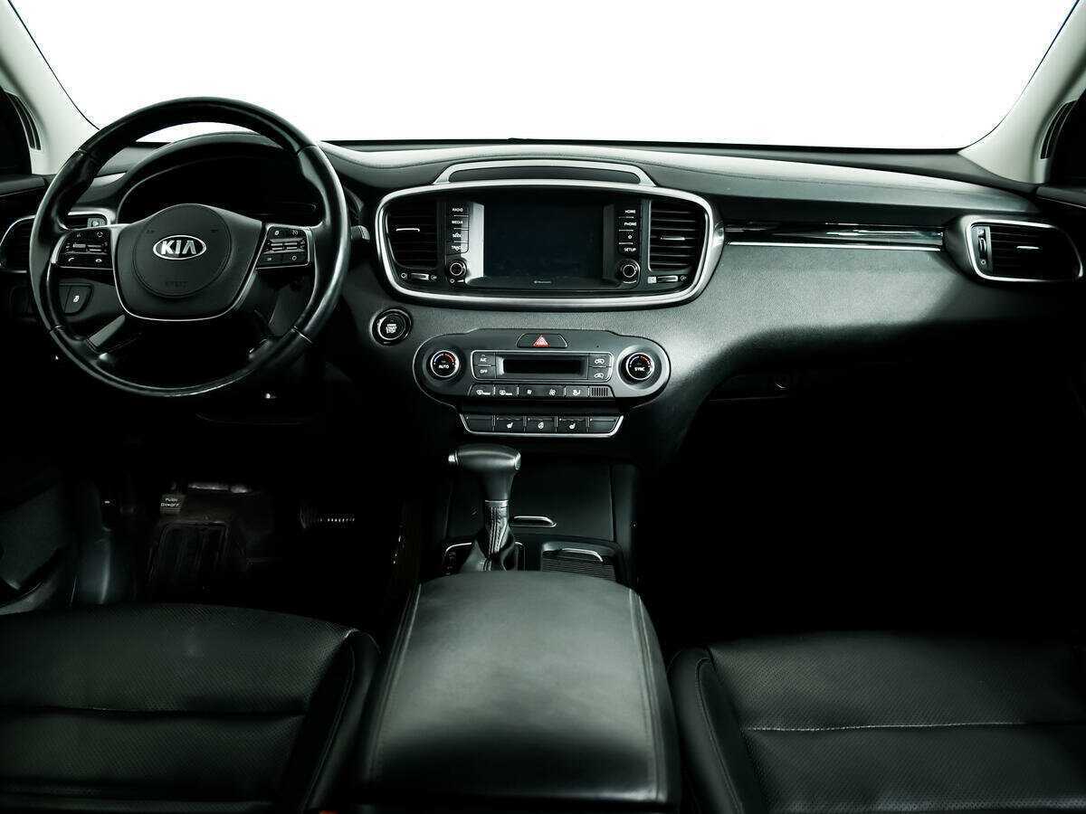 Kia Sorento с пробегом — 2019 год. Фото: #10