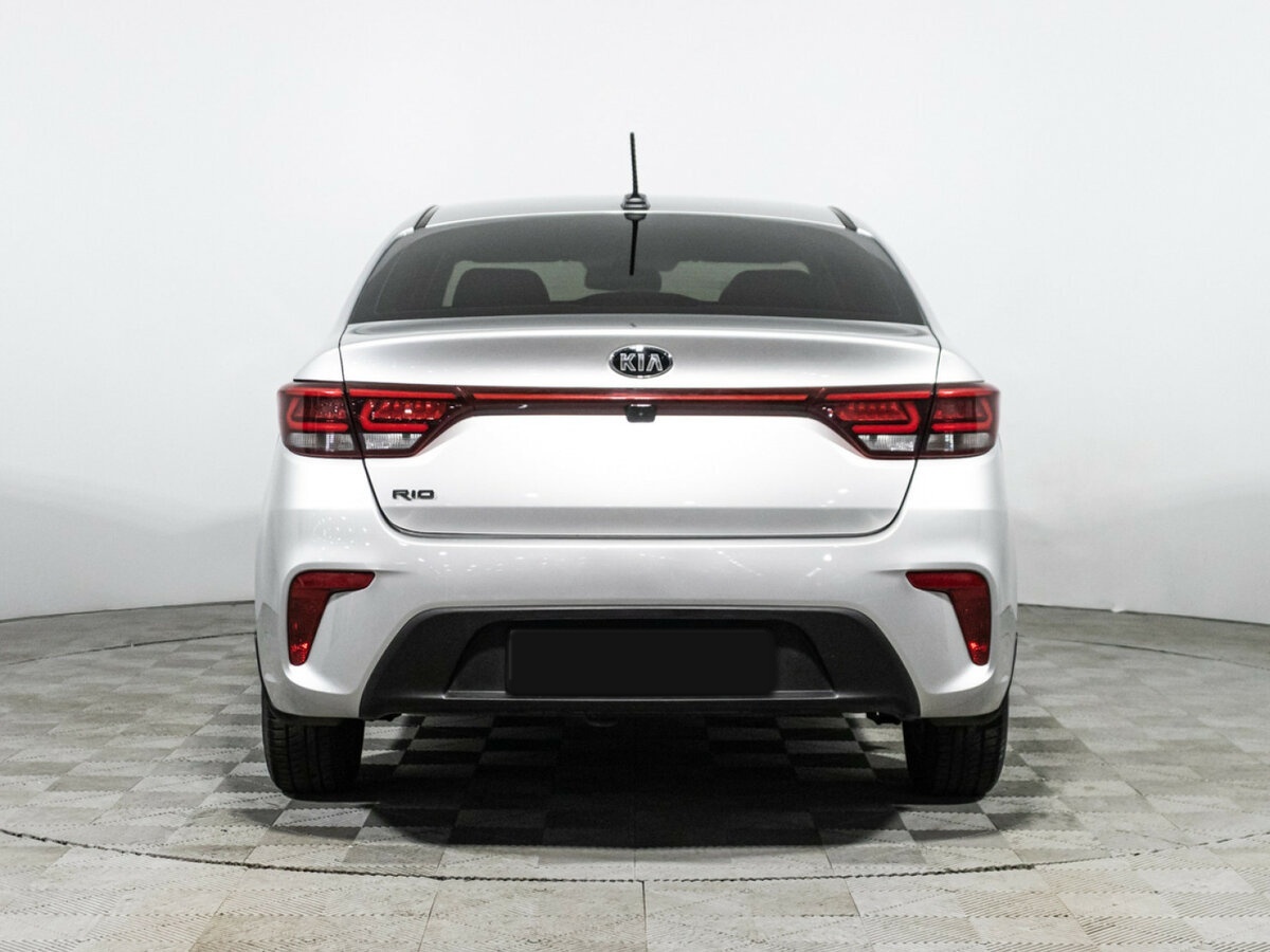 Kia Rio с пробегом — 2019 год. Фото: #5