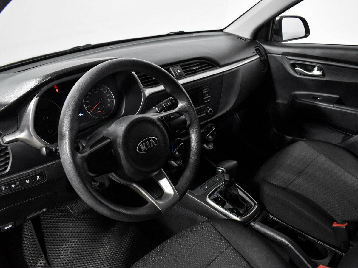 Kia Rio с пробегом — 2020 год. Фото: #7