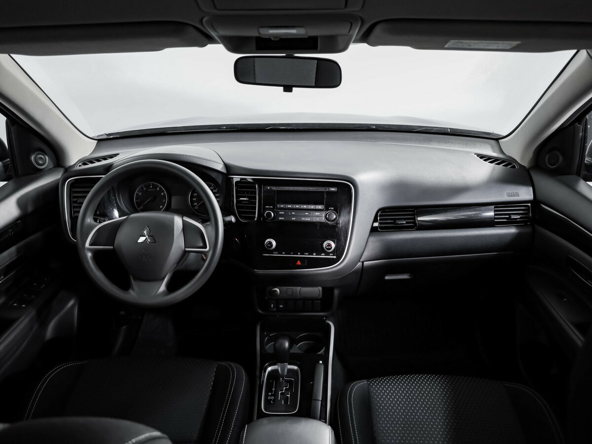 Mitsubishi Outlander с пробегом — 2020 год. Фото: #8