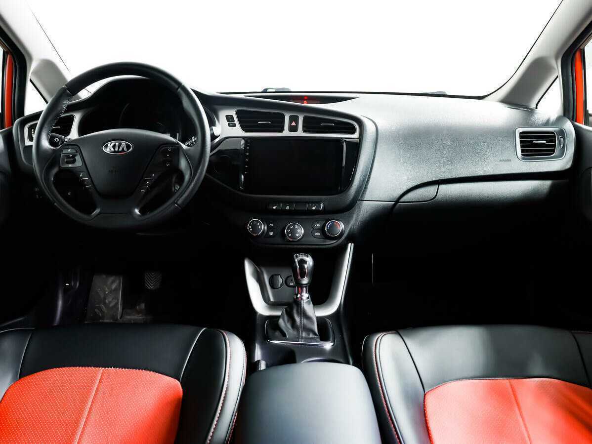 Kia Ceed с пробегом — 2015 год. Фото: #8