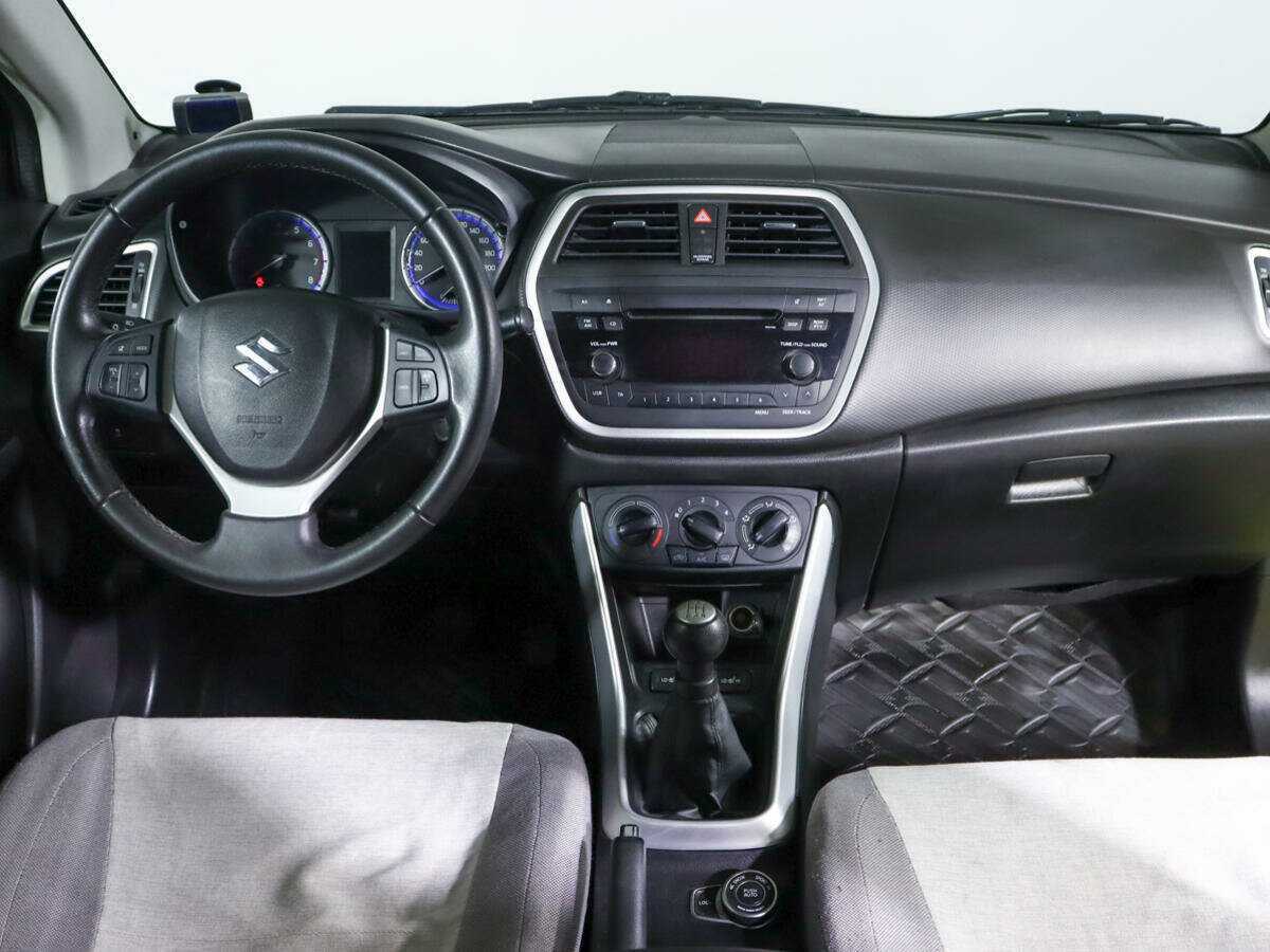 Suzuki SX4 с пробегом — 2014 год. Фото: #11
