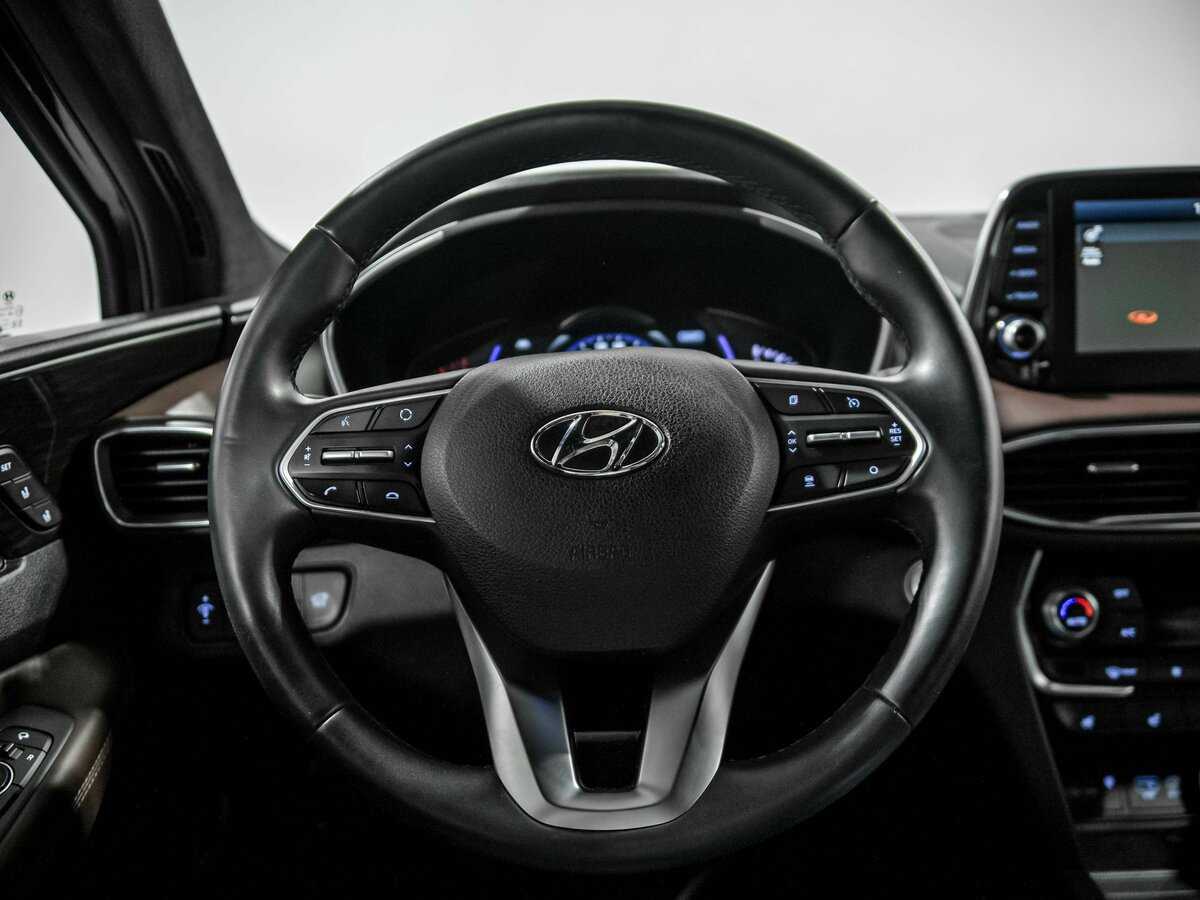 Hyundai Santa Fe с пробегом — 2019 год. Фото: #9