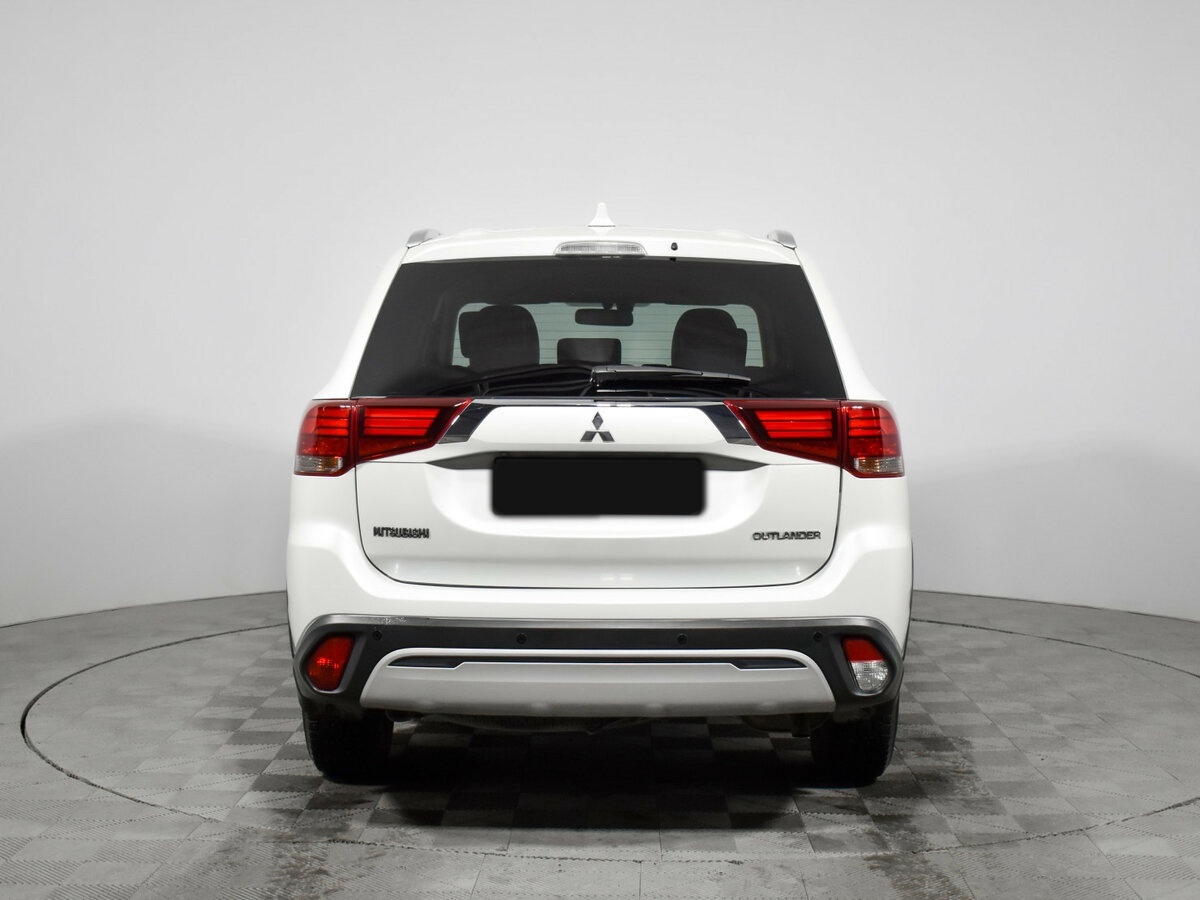 Mitsubishi Outlander с пробегом — 2019 год. Фото: #4