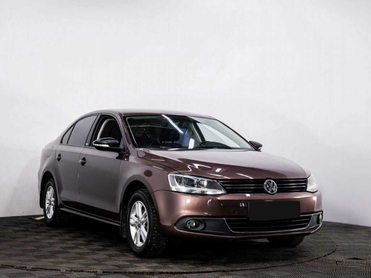 Volkswagen Jetta с пробегом — 2014 год. Фото: #2