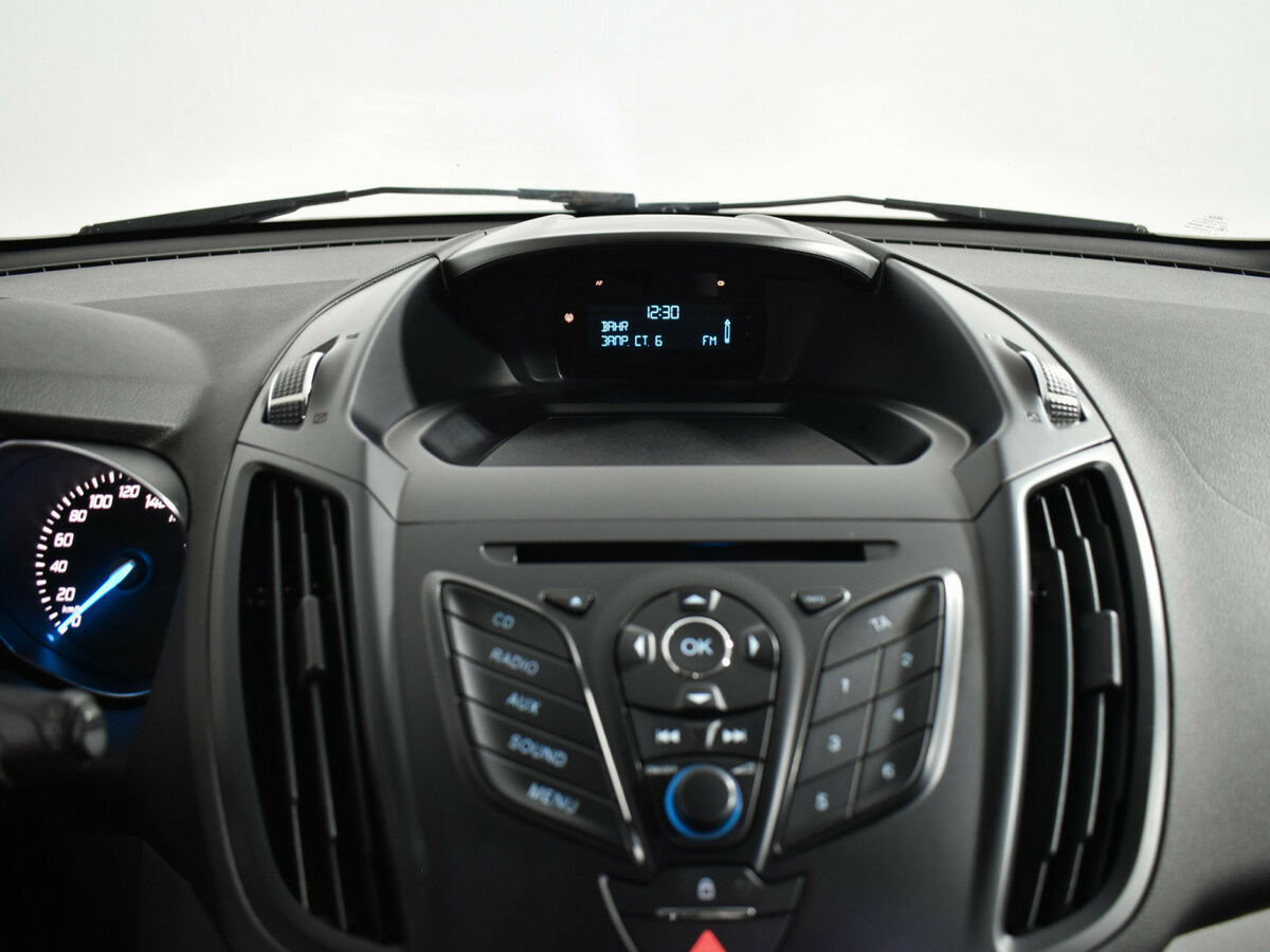 Ford Kuga с пробегом — 2014 год. Фото: #15