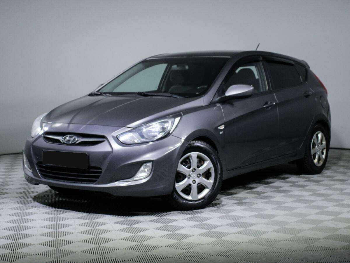 Hyundai Solaris с пробегом — 2012 год. Фото: #0