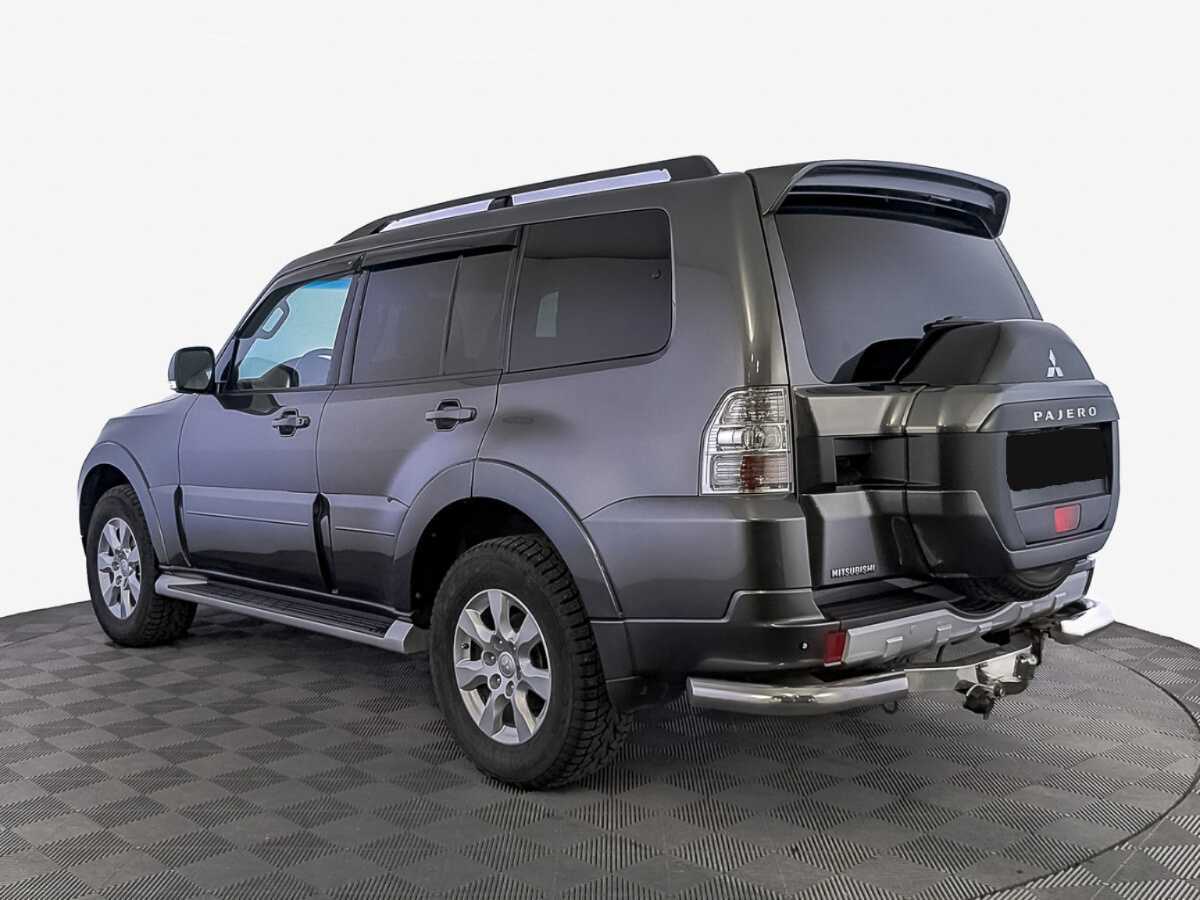 Mitsubishi Pajero с пробегом — 2018 год. Фото: #6