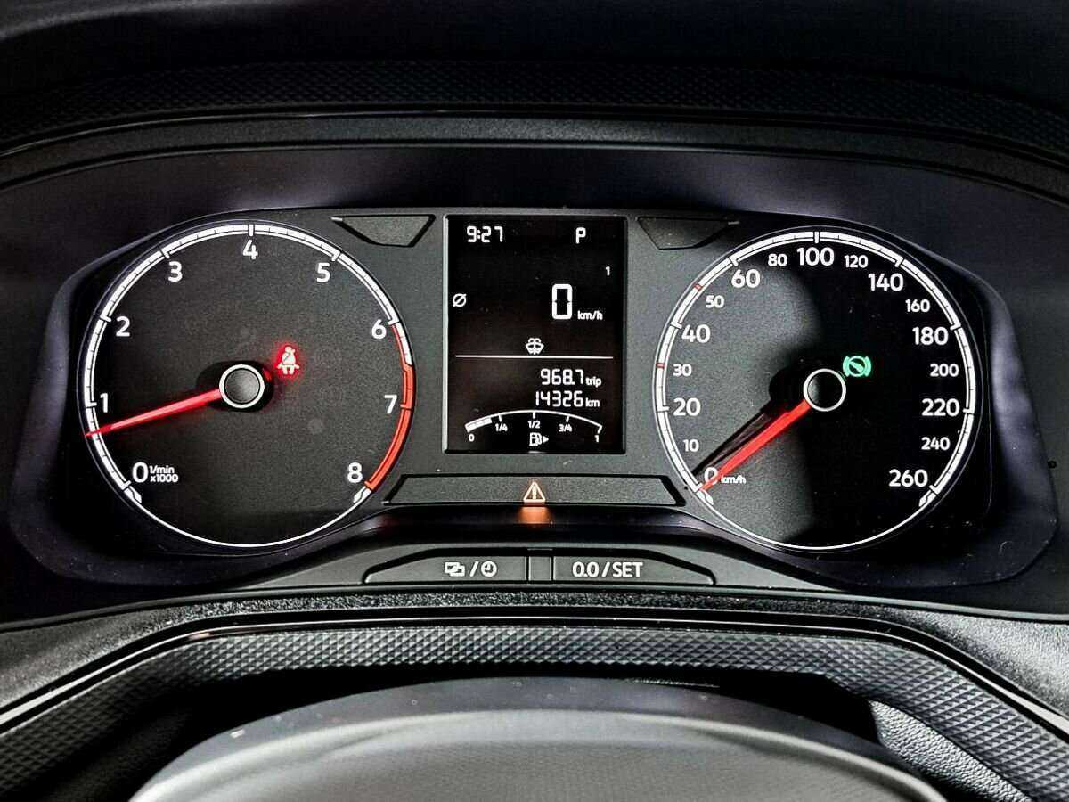 Volkswagen Polo с пробегом — 2021 год. Фото: #8