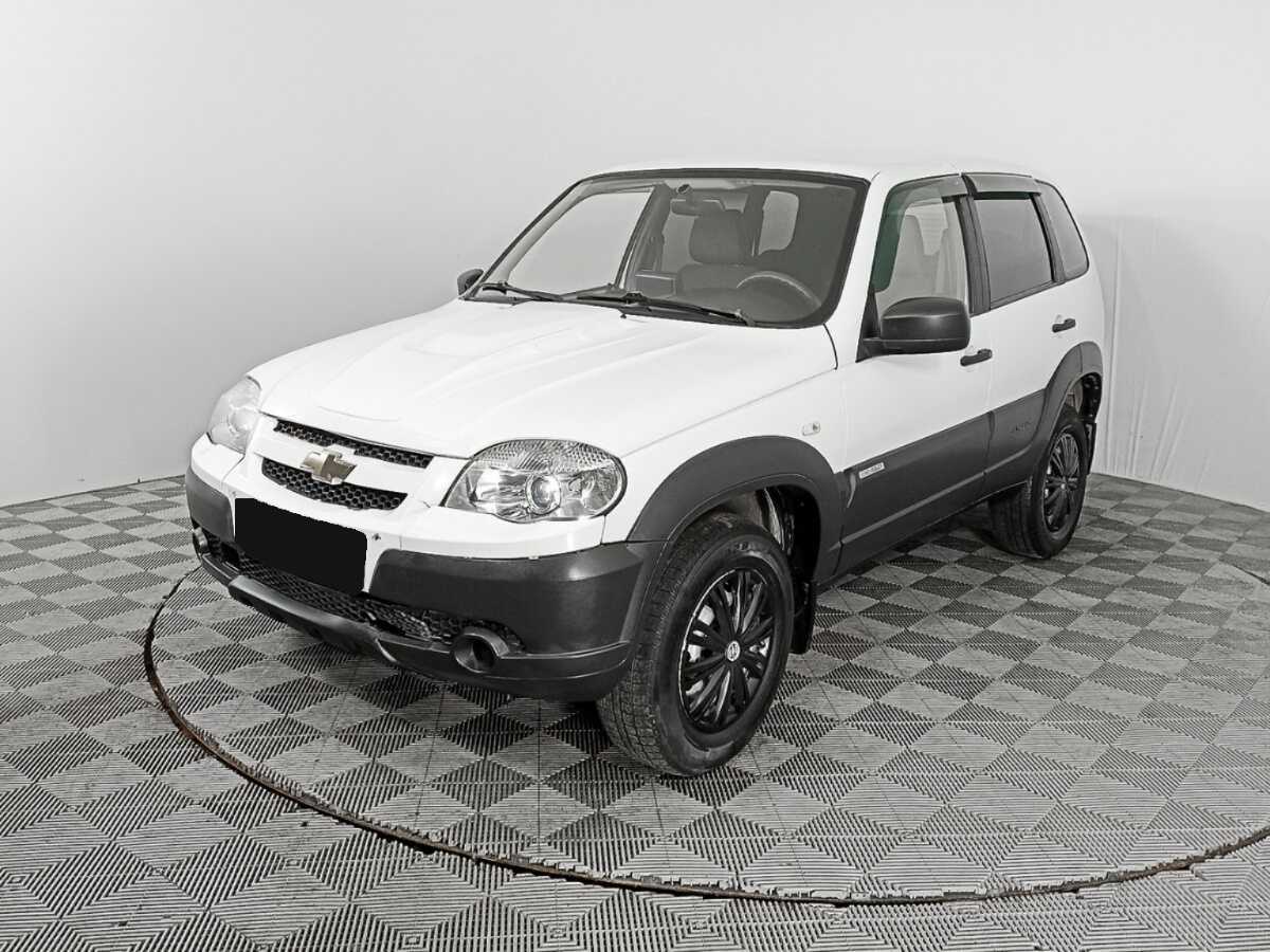 Chevrolet Niva с пробегом — 2015 год. Фото: #0