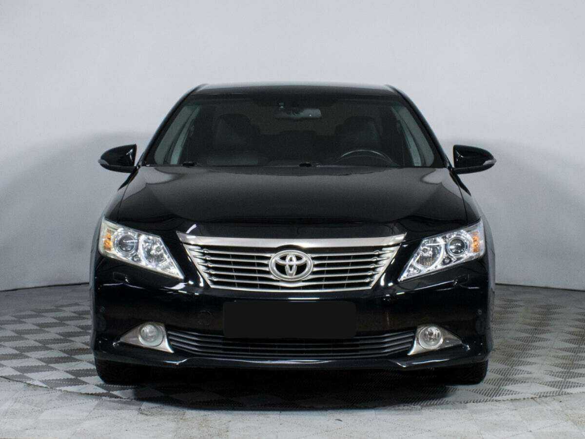 Toyota Camry с пробегом — 2012 год. Фото: #1