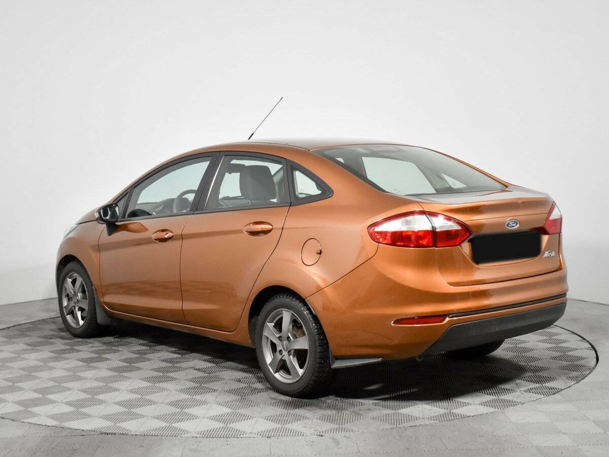 Ford Fiesta с пробегом — 2016 год. Фото: #6