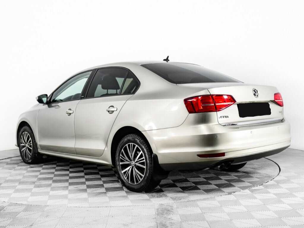 Volkswagen Jetta с пробегом — 2016 год. Фото: #6