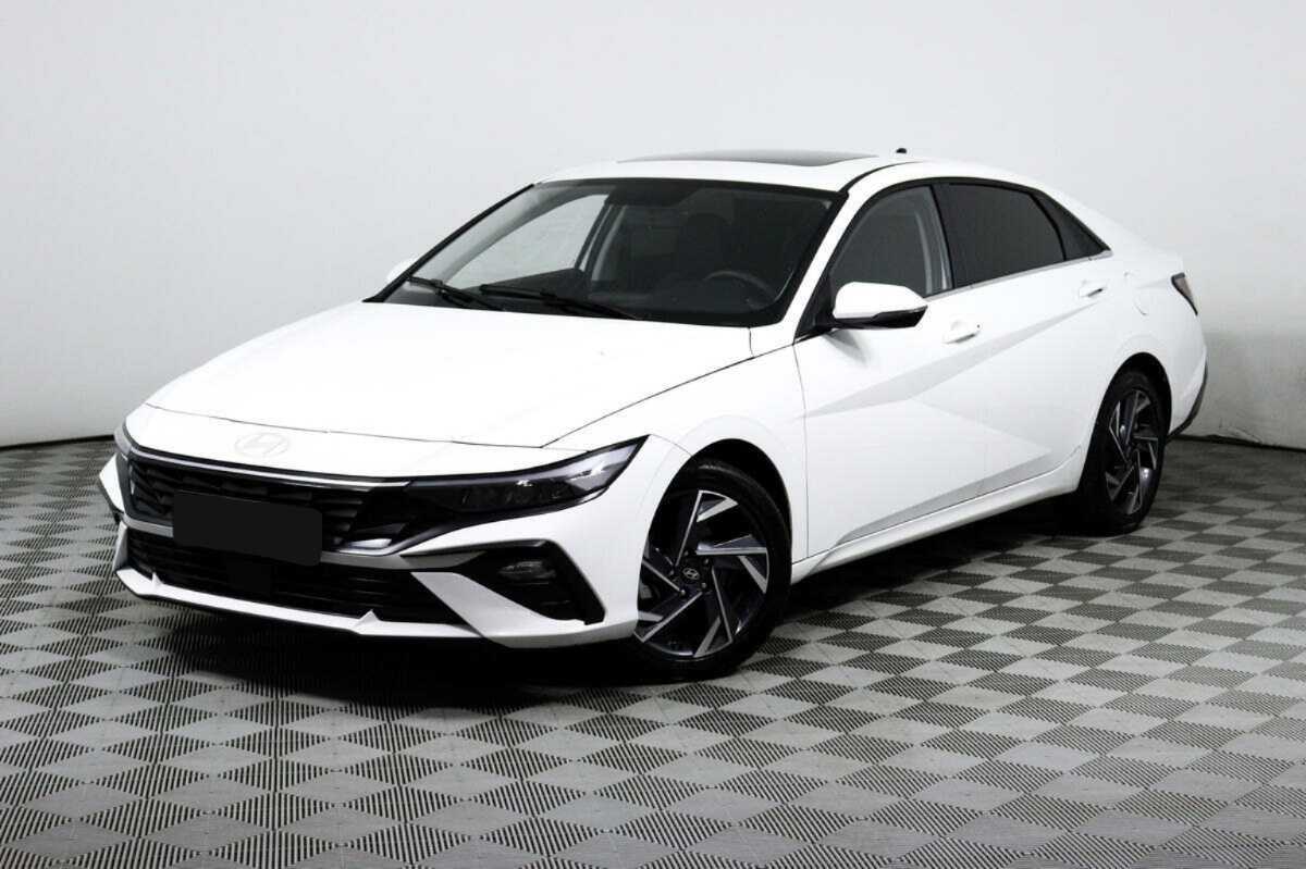 Hyundai Elantra с пробегом — 2023 год. Фото: #0