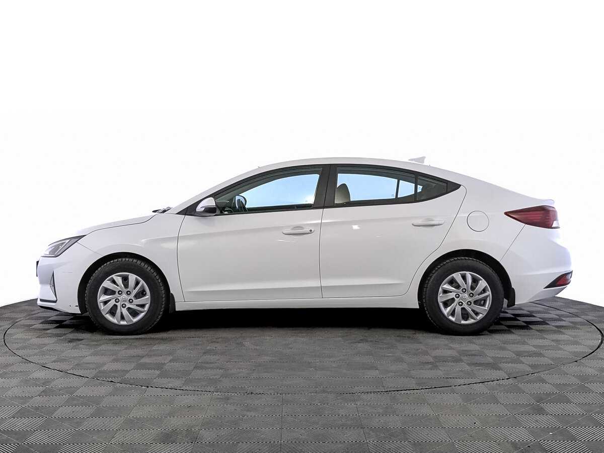 Hyundai Elantra с пробегом — 2019 год. Фото: #7