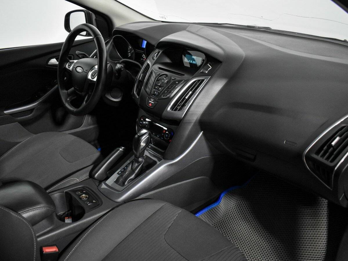 Ford Focus с пробегом — 2013 год. Фото: #11