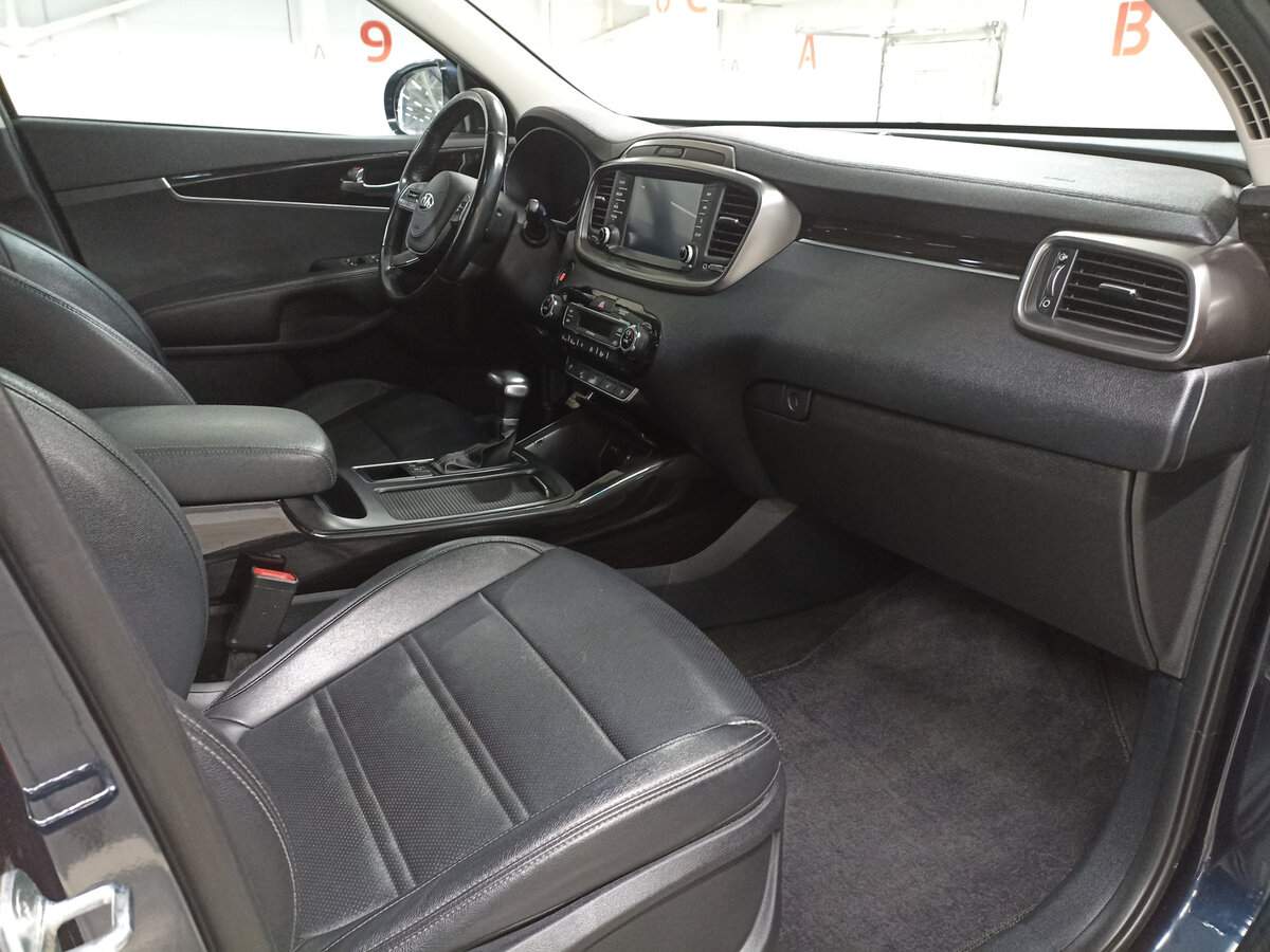 Kia Sorento с пробегом — 2019 год. Фото: #10