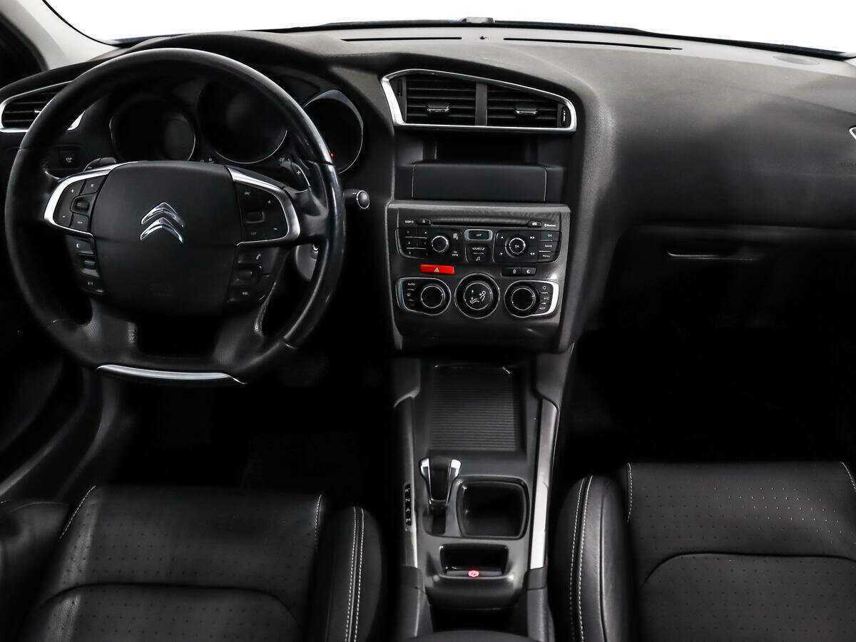 Citroen C4 с пробегом — 2012 год. Фото: #12
