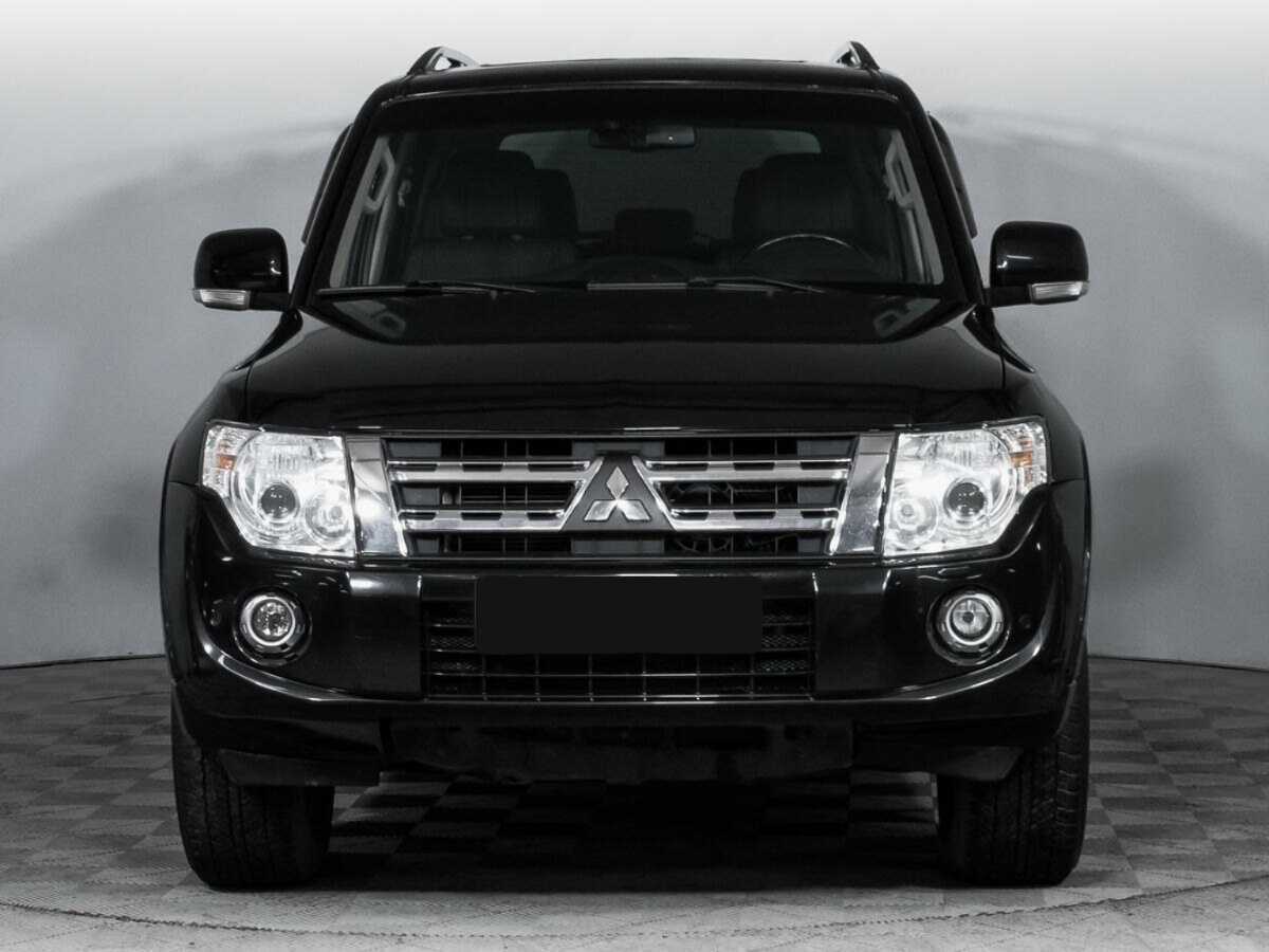 Mitsubishi Pajero с пробегом — 2014 год. Фото: #1