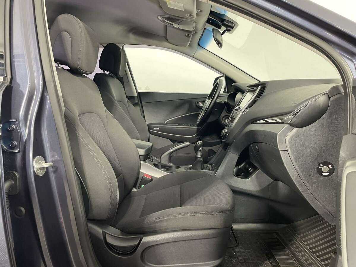 Hyundai Santa Fe с пробегом — 2015 год. Фото: #13