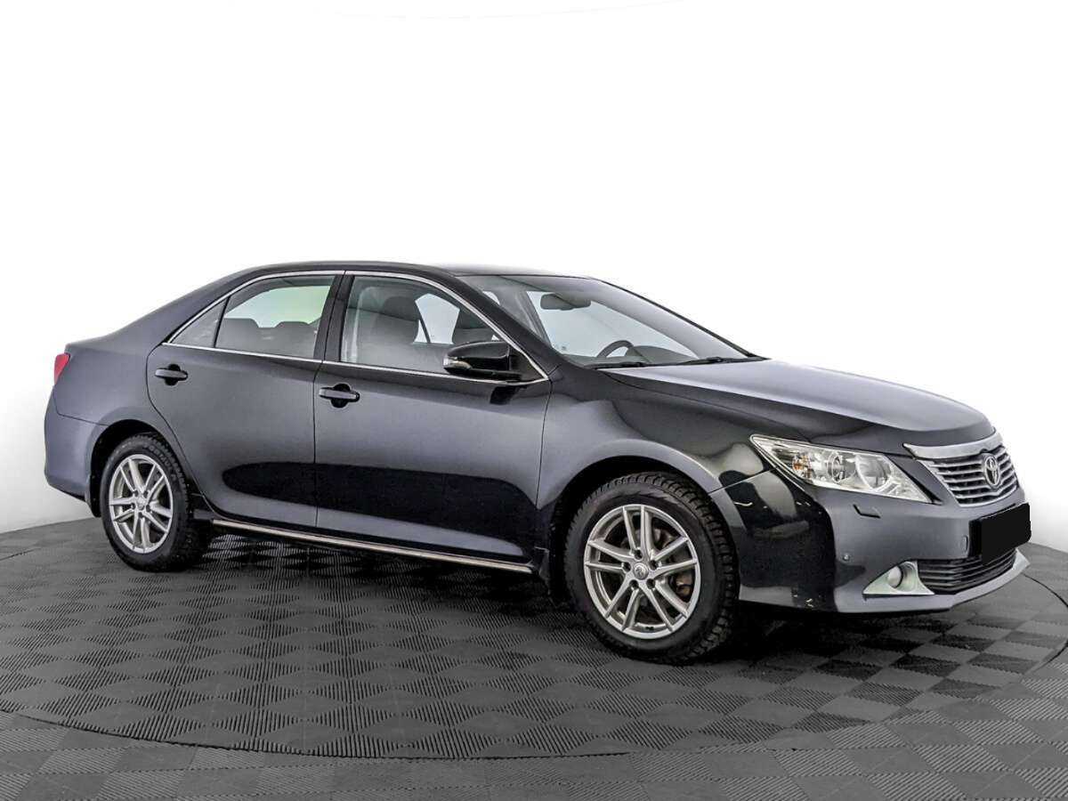 Toyota Camry с пробегом — 2013 год. Фото: #2