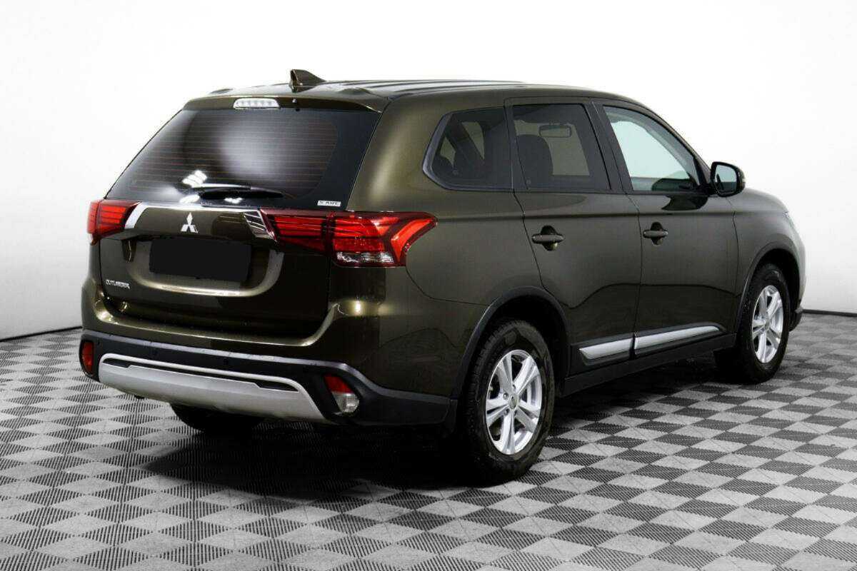 Mitsubishi Outlander с пробегом — 2020 год. Фото: #4