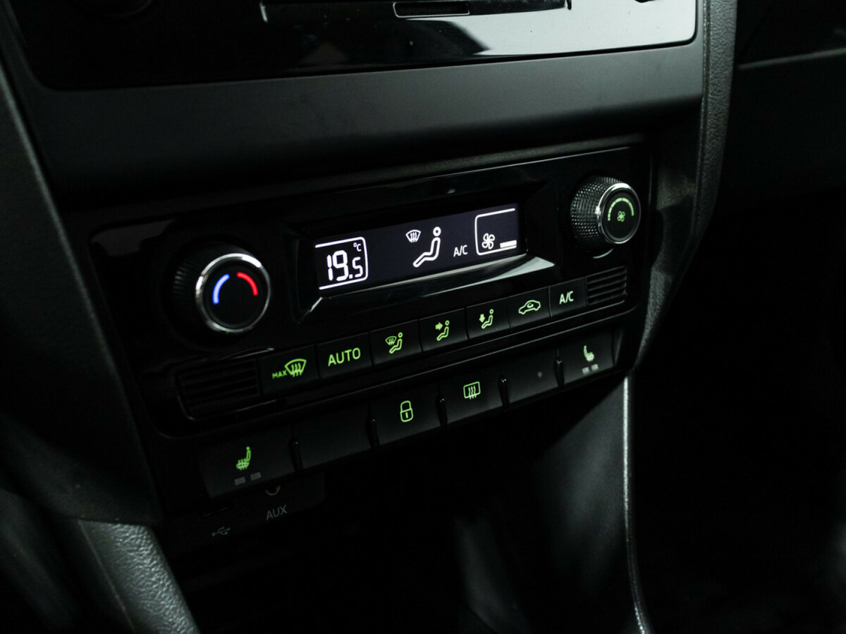 Skoda Rapid с пробегом — 2016 год. Фото: #14