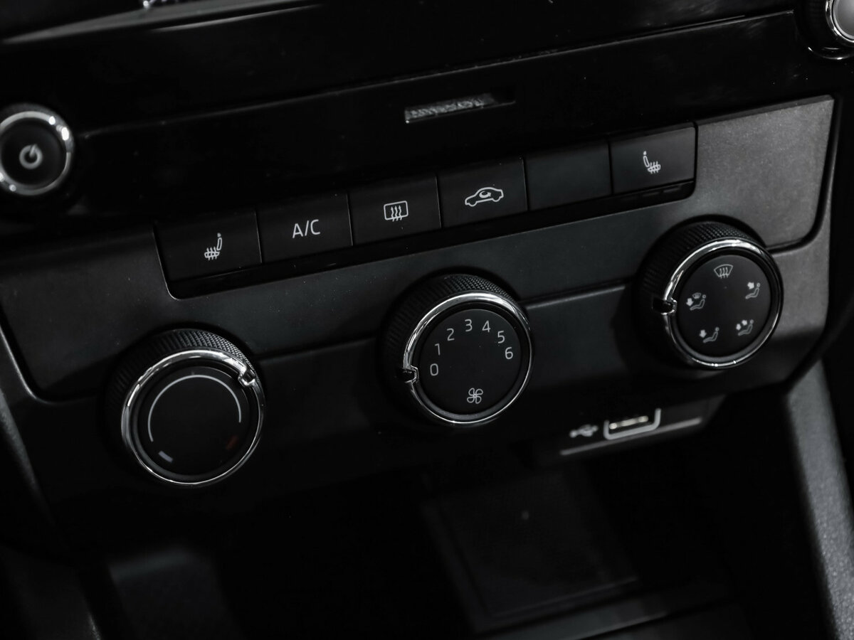 Skoda Octavia с пробегом — 2018 год. Фото: #10