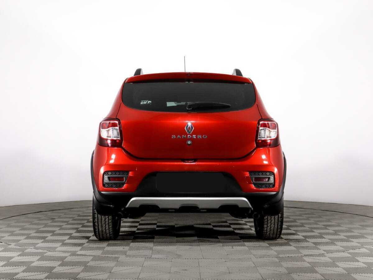 Renault Sandero с пробегом — 2016 год. Фото: #5