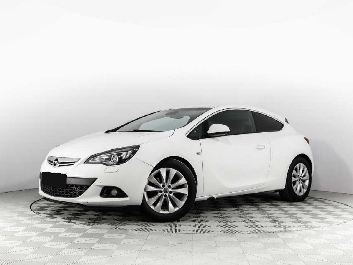 Opel Astra с пробегом — 2012 год. Фото: #0
