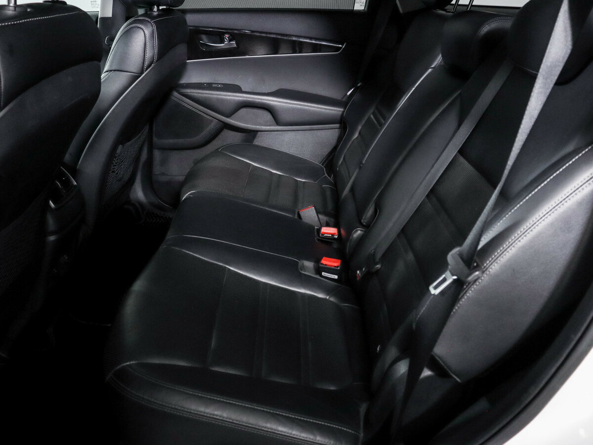 Kia Sorento с пробегом — 2016 год. Фото: #7
