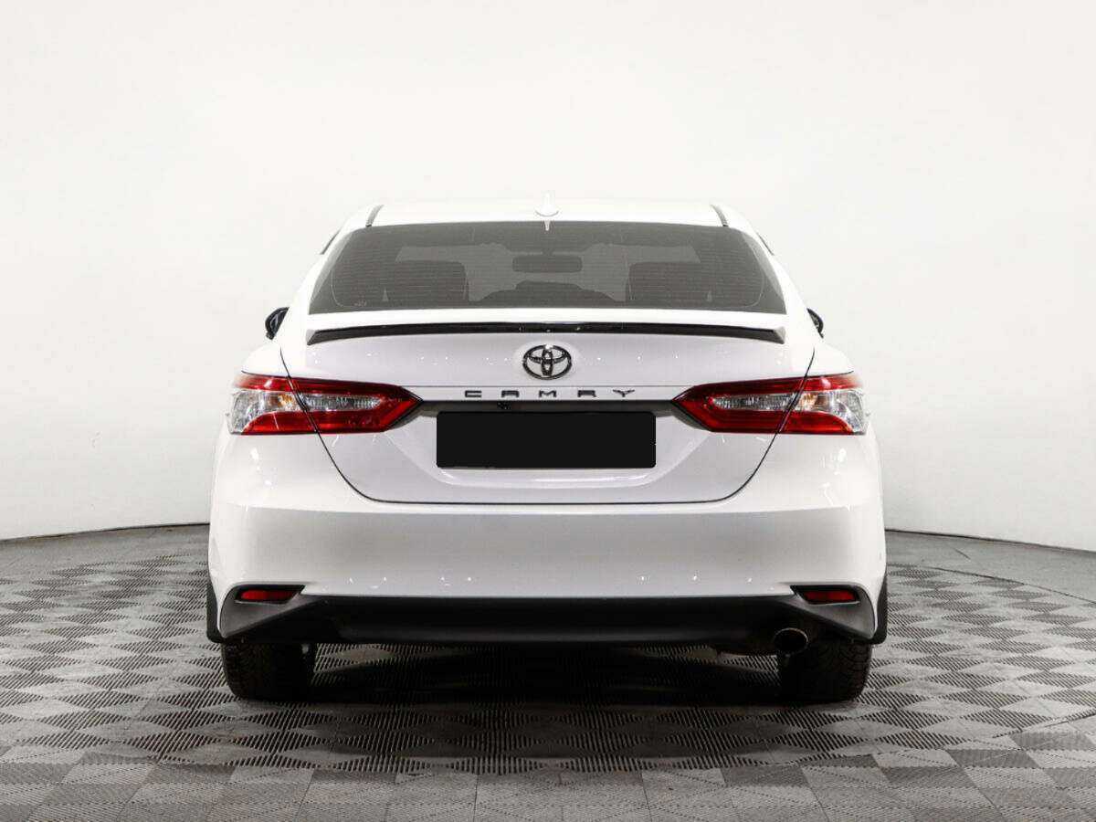 Toyota Camry с пробегом — 2021 год. Фото: #4