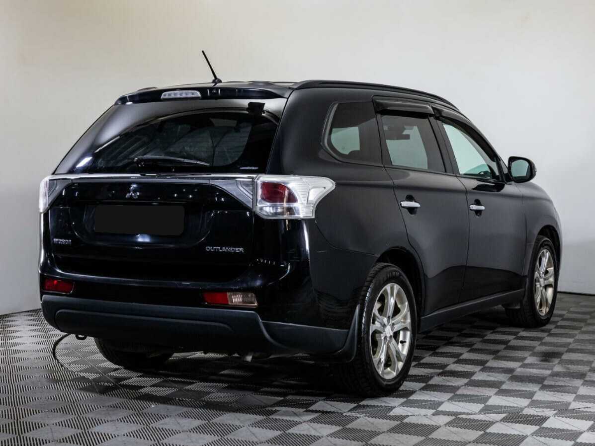 Mitsubishi Outlander с пробегом — 2012 год. Фото: #4