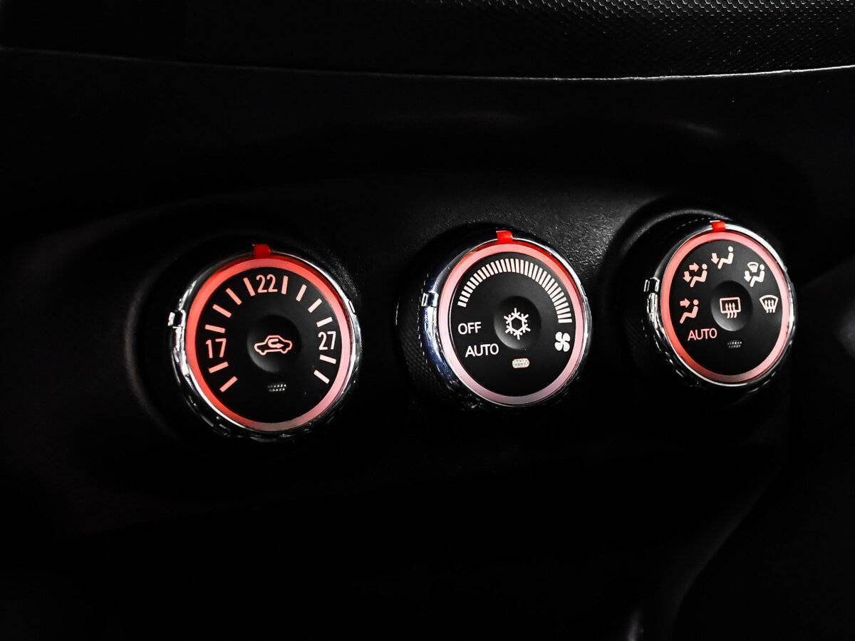 Mitsubishi Outlander с пробегом — 2012 год. Фото: #11